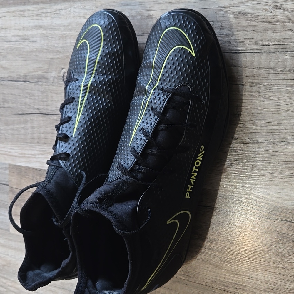 NIKE PHANTOM UNISEX FOOTBALL SOCCER CLEAT/SHOE SZ 7.5 - Picture 2 of 11